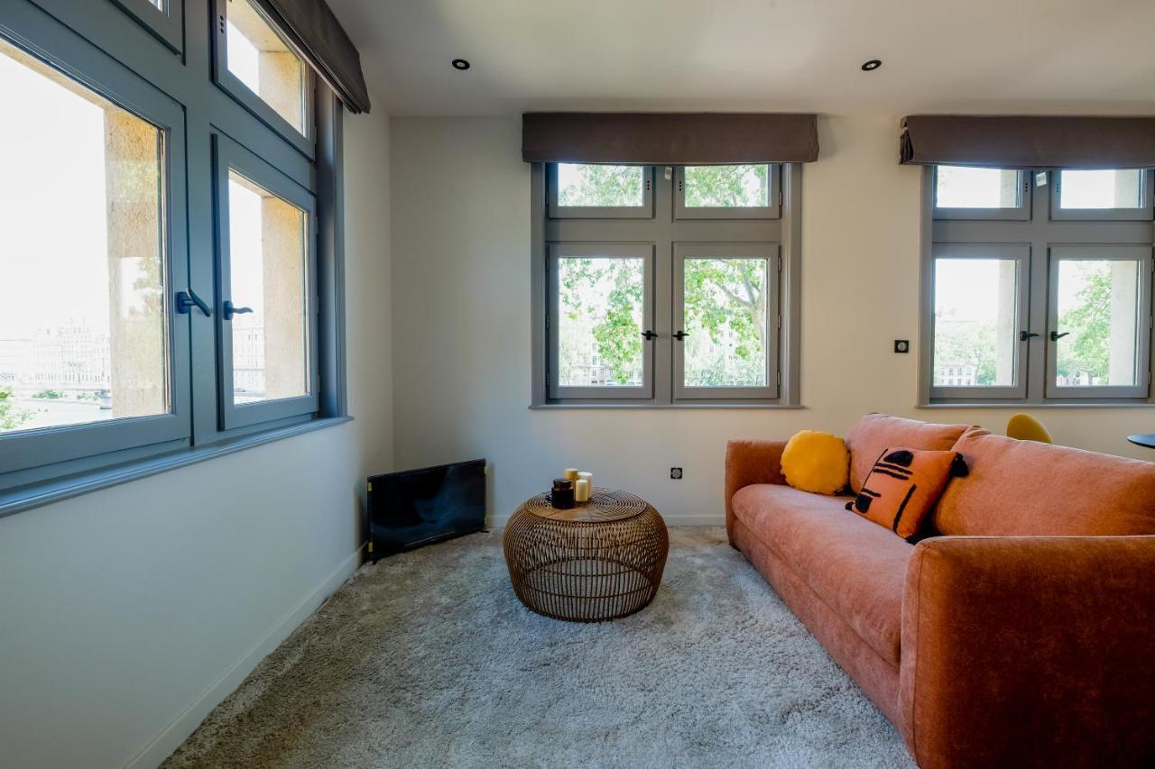Honore Suite Vue Saone Lyon Exterior foto